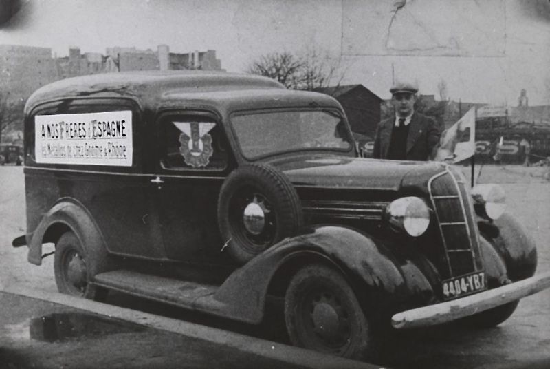 Fichier:HRT-voiture.jpeg